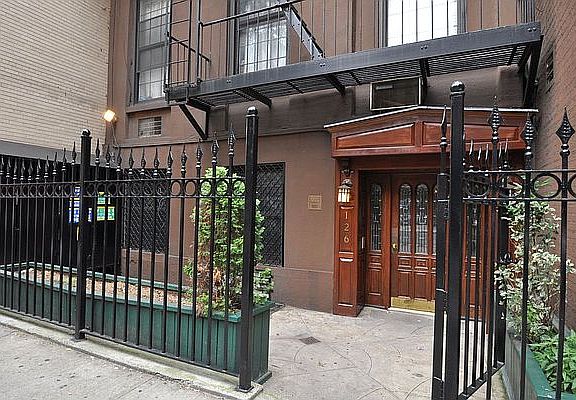 4th image of 126 E 27th St APT Gr