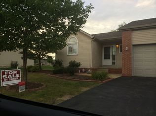 1250 Crystal Pointe Cir, Fenton, MI 48430