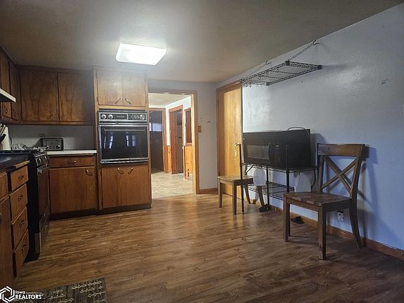 4th image of 612 Park Ave