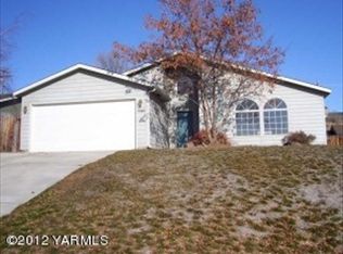 7701 Douglas Dr, Yakima, WA
