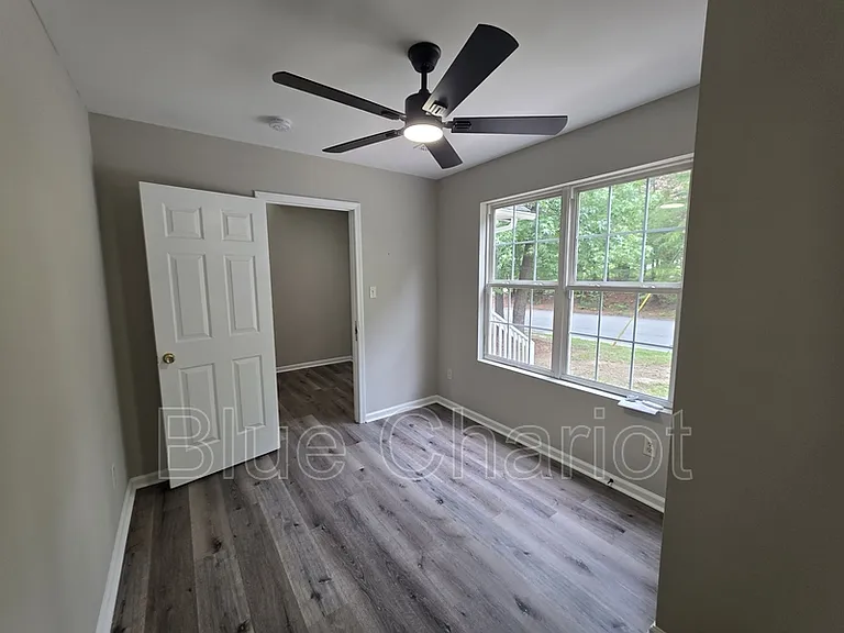 704 Brye St — Photo 8