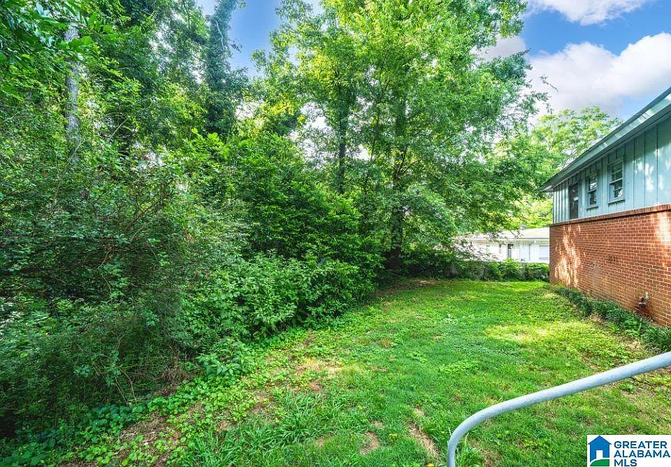 3 bed, 1.5 bath, $1,145 — Photo 3