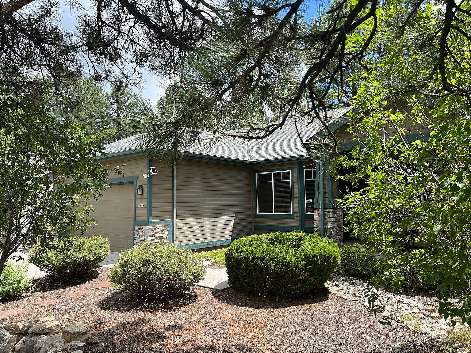 3 bed, 1536 sqft, $3,100 — Photo 2