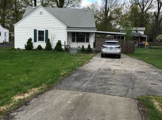 8102 Kerry Rd, Louisville, KY 40258