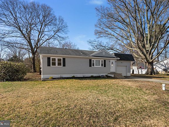 2nd image of 40680 Waterview Dr