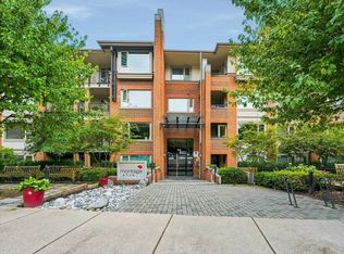 4728 Dawson St #401, Burnaby, BC V5C 0A9