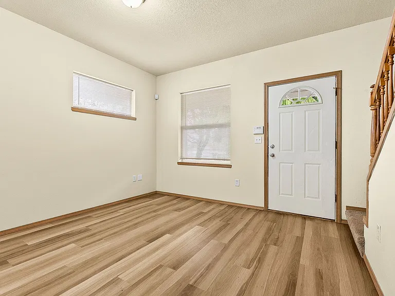 4920 NE Lombard St — Photo 5