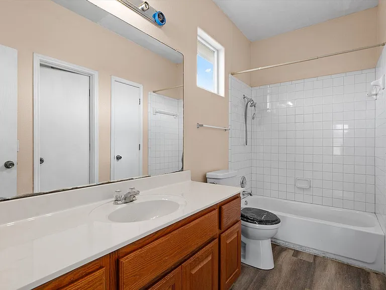 7502 Lazy Creek Dr #A — Photo 18