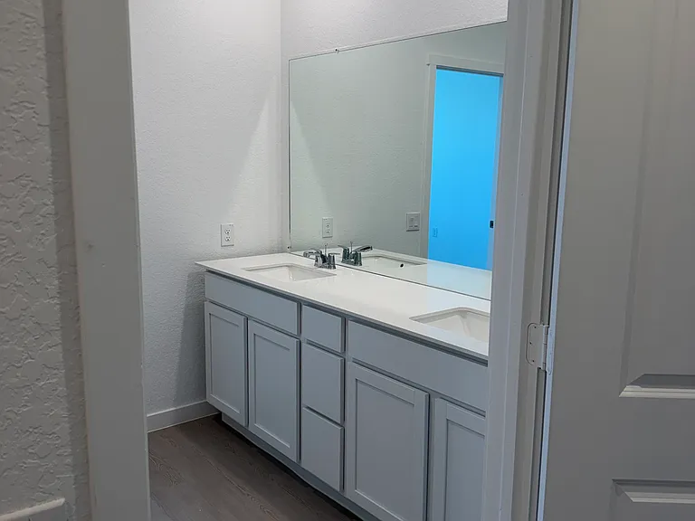 1446 Leticia Gln — Photo 12