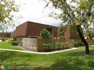 4139 Wimbledon Dr, Hollywood, FL 33026