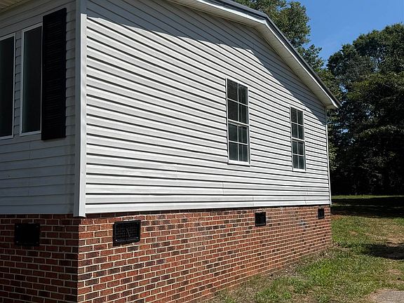 3rd image of 2011 Ballenger Rd