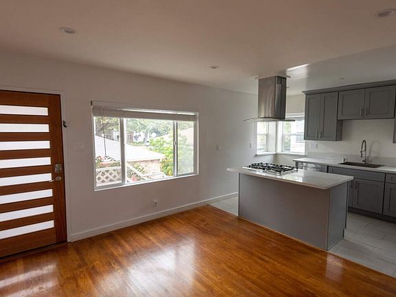 4th image of 11778 Gateway Blvd