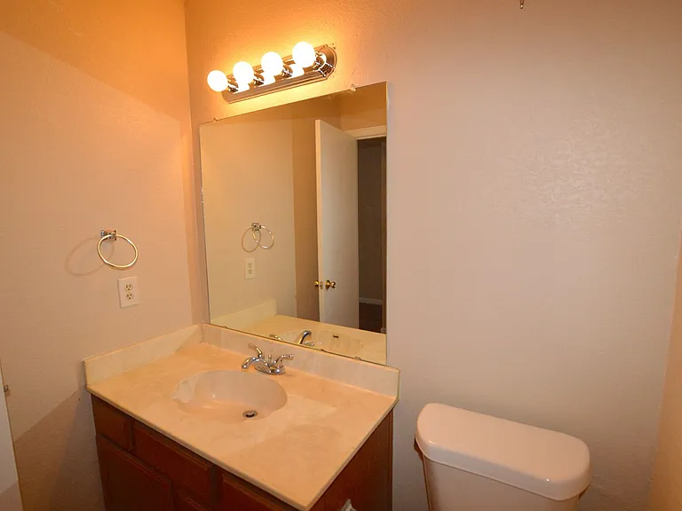 2607 Alcott Ln #A/B — Photo 8