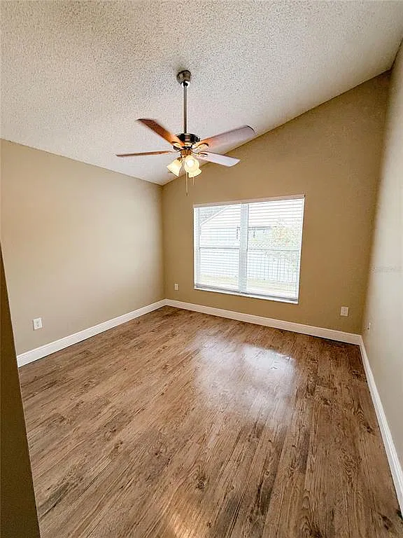 4 bed, 2.0 bath, 1685 sqft, $2,450 — Photo 4
