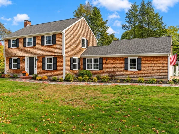 946 Main St, Hingham, MA 02043
