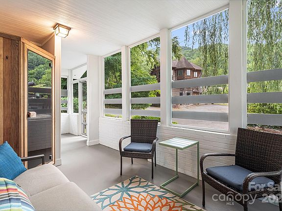 4th image of 315 Biodome Dr