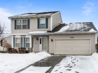 2780 Melbourne Ln, Lake In The Hills, IL 60156