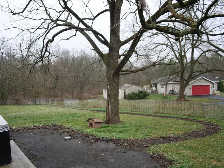 425 S Baumstown Rd — Photo 15