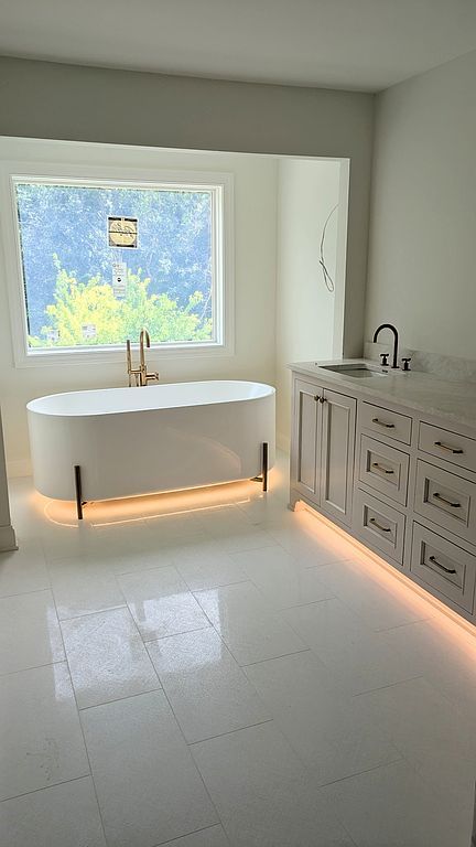 20590 Linden Rd - Property Image