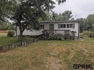 123 Grand St, Greenwood, NE 68366