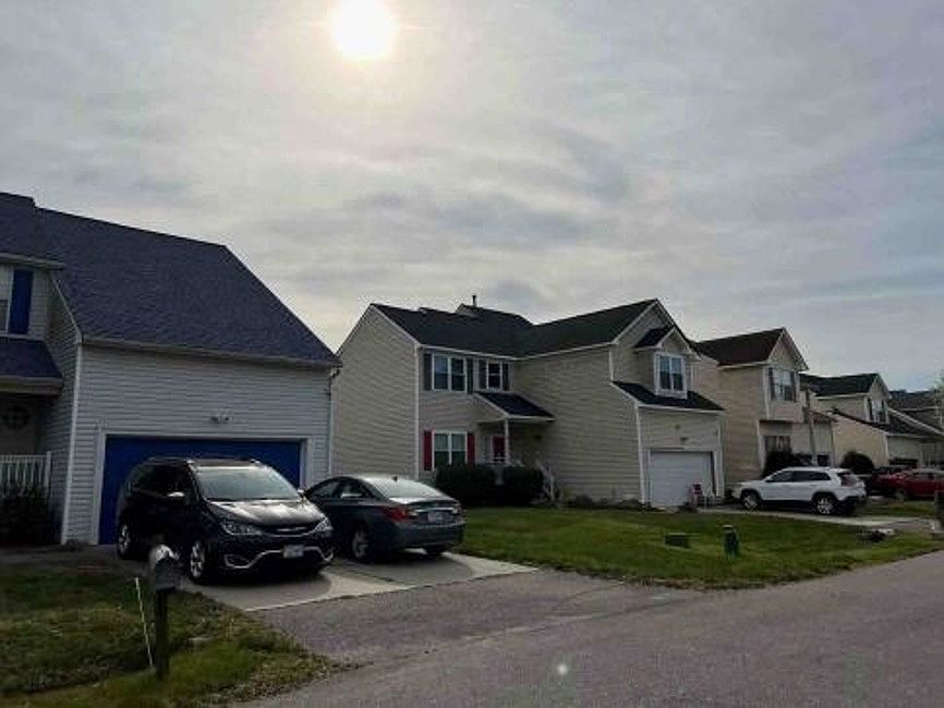 2nd image of 611 Ray Ave