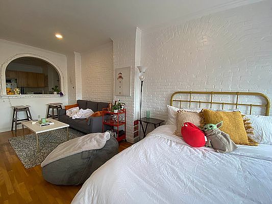 4th image of 42 Peck Slip APT 3