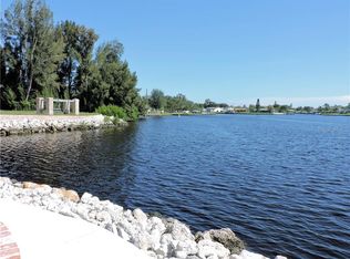 215 12th Pl, Ruskin, FL 33570