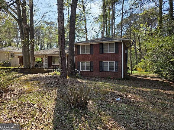 2nd image of 2283 Saratoga Dr