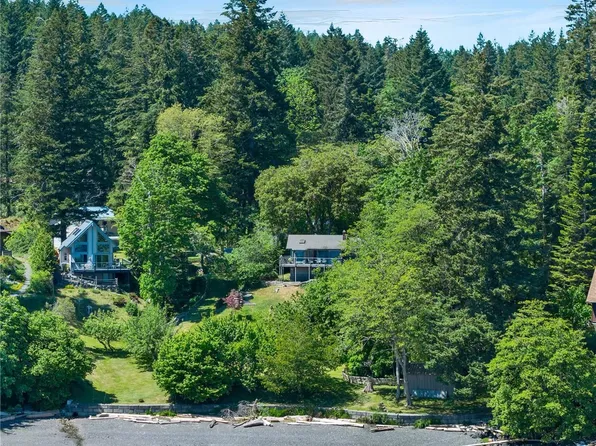 775 Endersby Rd, Quadra Island, BC V0P 1H0