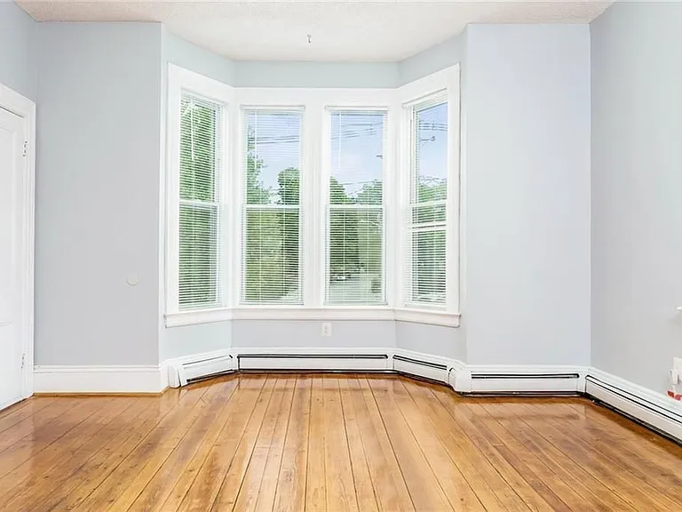 198 Camp St #2 — Photo 3