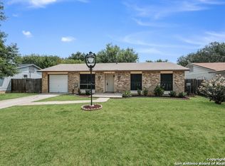 5914 Cliff Rock Dr, San Antonio, TX 78250