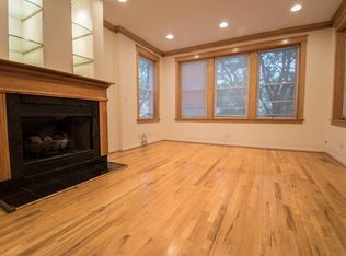 2233 W Superior St APT 2, Chicago, IL 60612