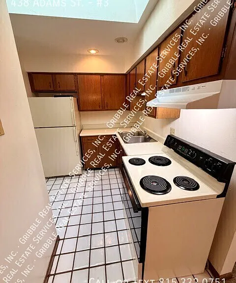 438 Adams St #3 — Photo 8