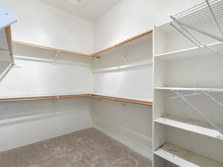 8614 W Morten Ave — Photo 26