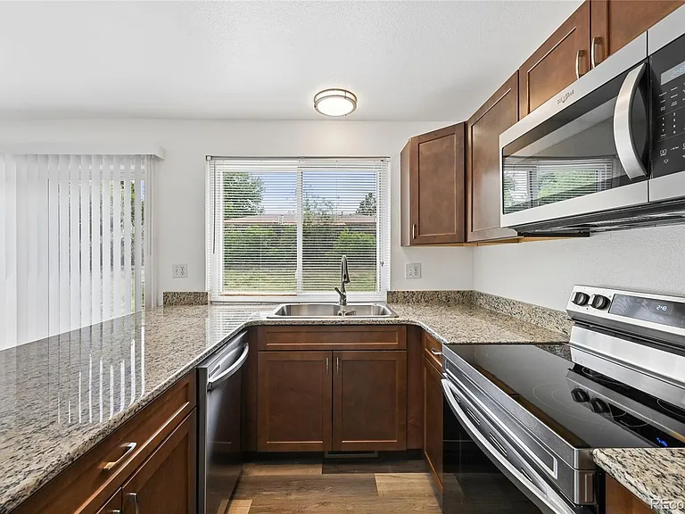 15140 E Columbia Dr — Photo 6