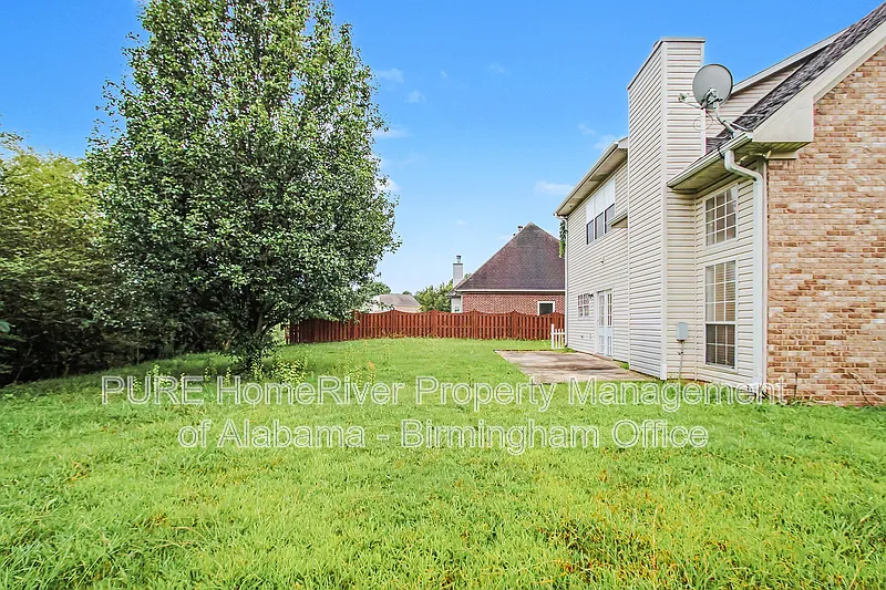 3 bed, 3.0 bath, 2082 sqft, $2,095 — Photo 1
