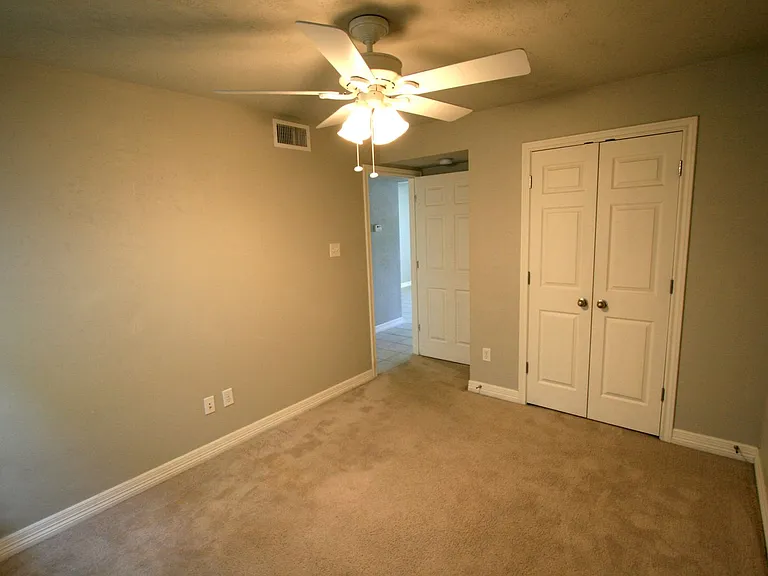 704 Gaytha Cir — Photo 10