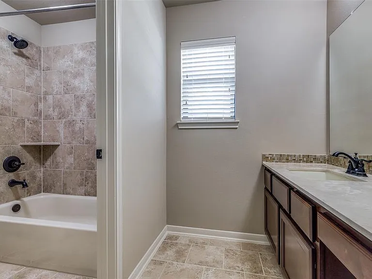 27323 Piney Ranch Ln — Photo 17