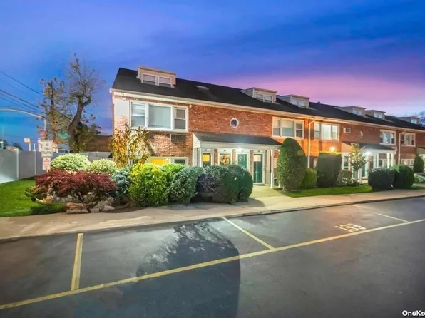1600 Grand Ave #D1, Baldwin, NY 11510