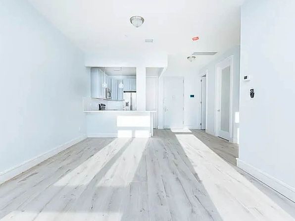 462 Seneca Ave APT 3F