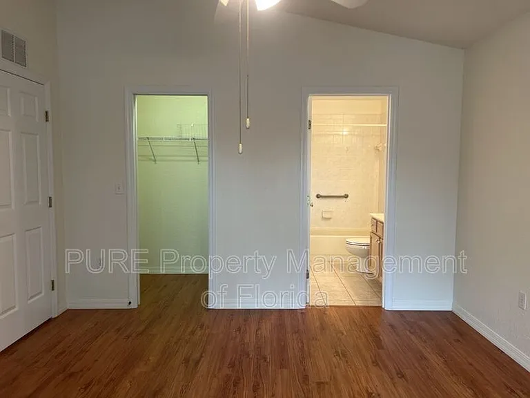 3936 NE 21st Ln — Photo 13