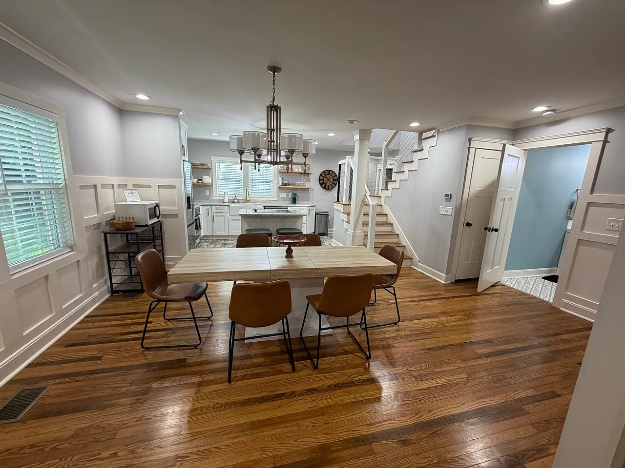4 bed, 1500 sqft, $4,000 — Photo 2