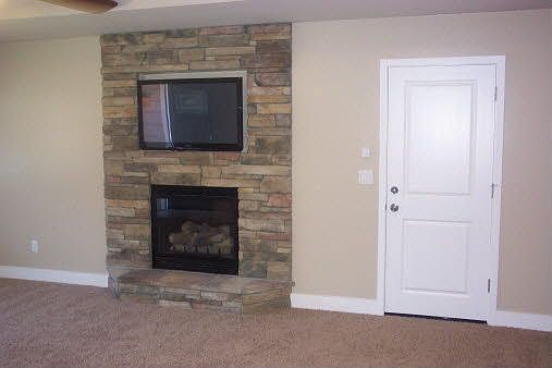 2nd image of 639 2nd St