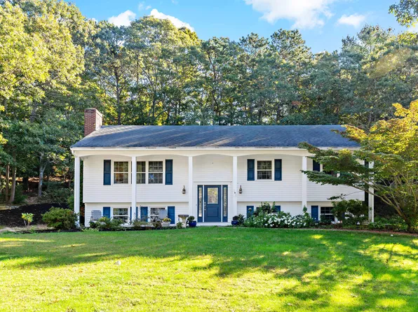 102 Turtleback Road, Marstons Mills, MA 02648