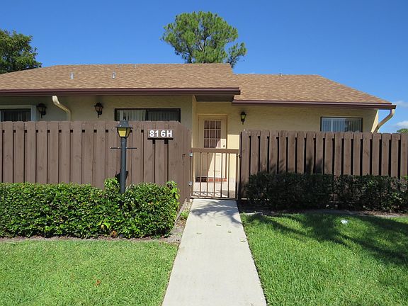 2nd image of 816 Sky Pine Way #H