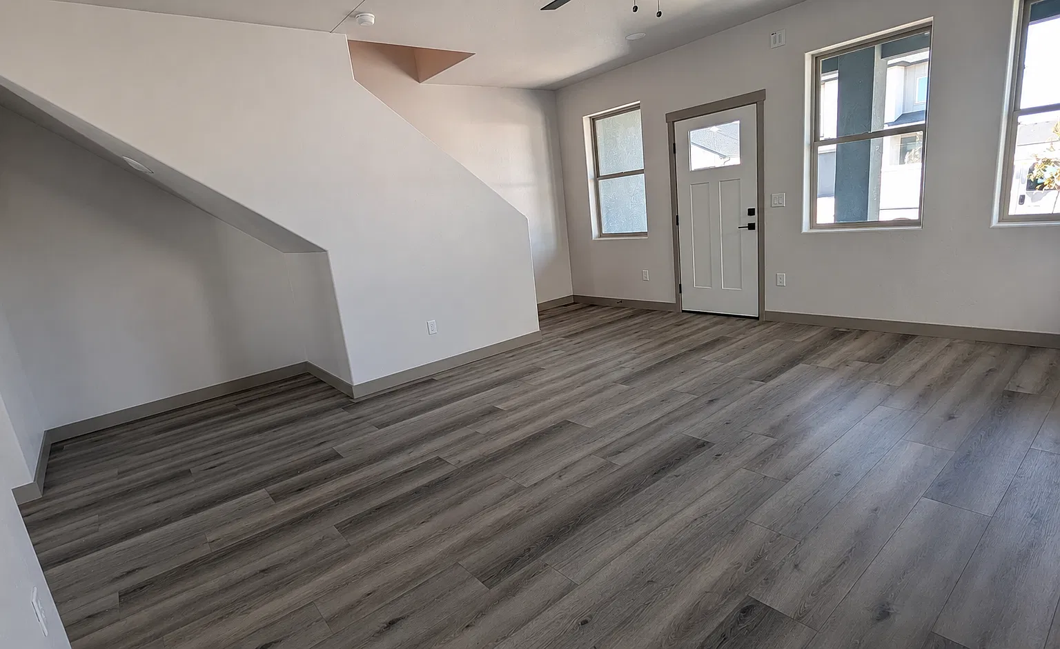 3 bed, 1857 sqft, $2,800 — Photo 4