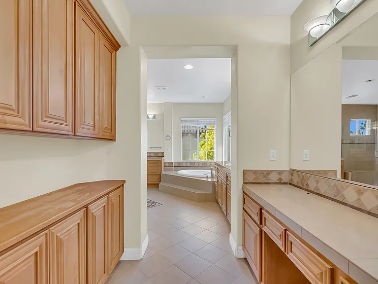2144 Terrena Valley Dr — Photo 16