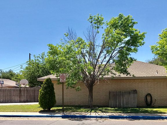 2nd image of 4201 Russell Dr