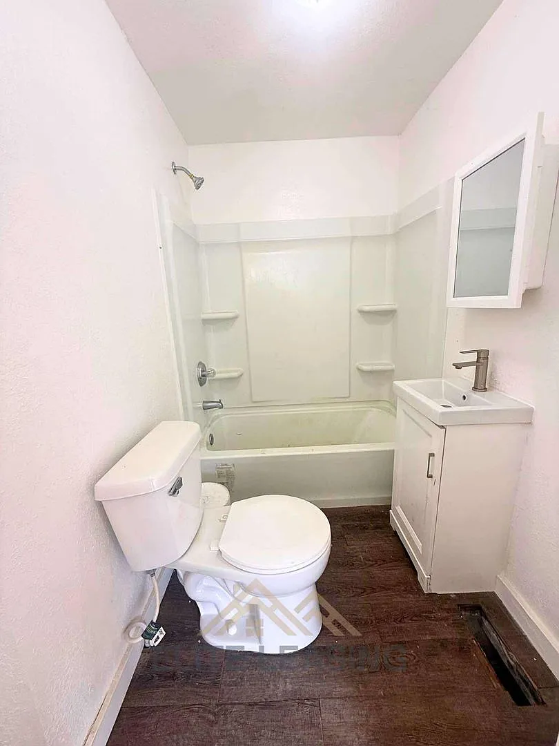 1441 SW Van Buren — Photo 4