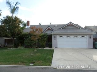 1015 S Pinkham Rd, Visalia, CA 93292